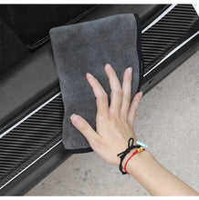 Load image into Gallery viewer, Carbon Fiber Door Sill Anti-Stepping Protector Sticker for Jeep Renegade | Leather-Look JEEP