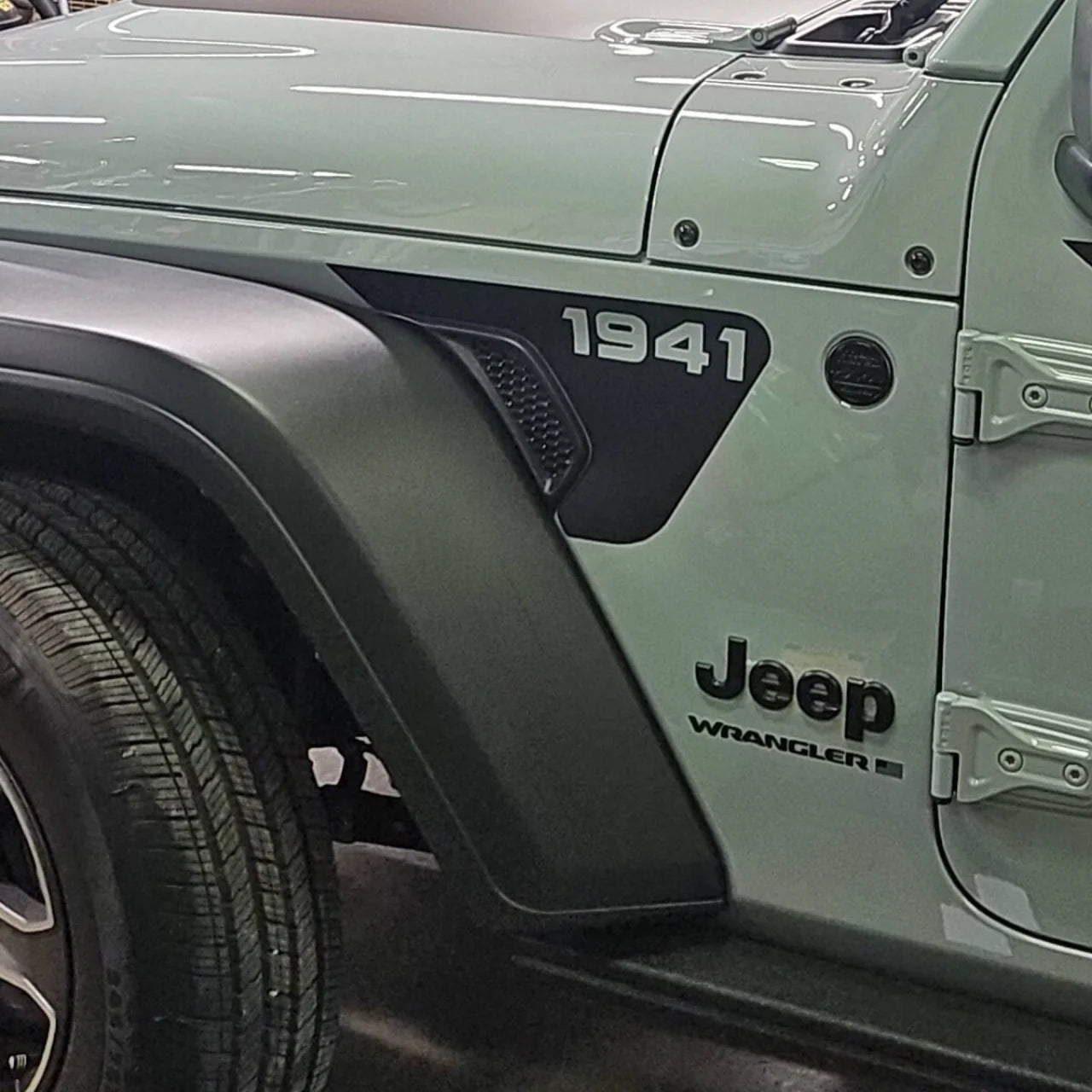 1941 Fender Vent Vinyl Sticker Fits 2018+ Jeep Wrangler JL & Jeep Gladiator JT